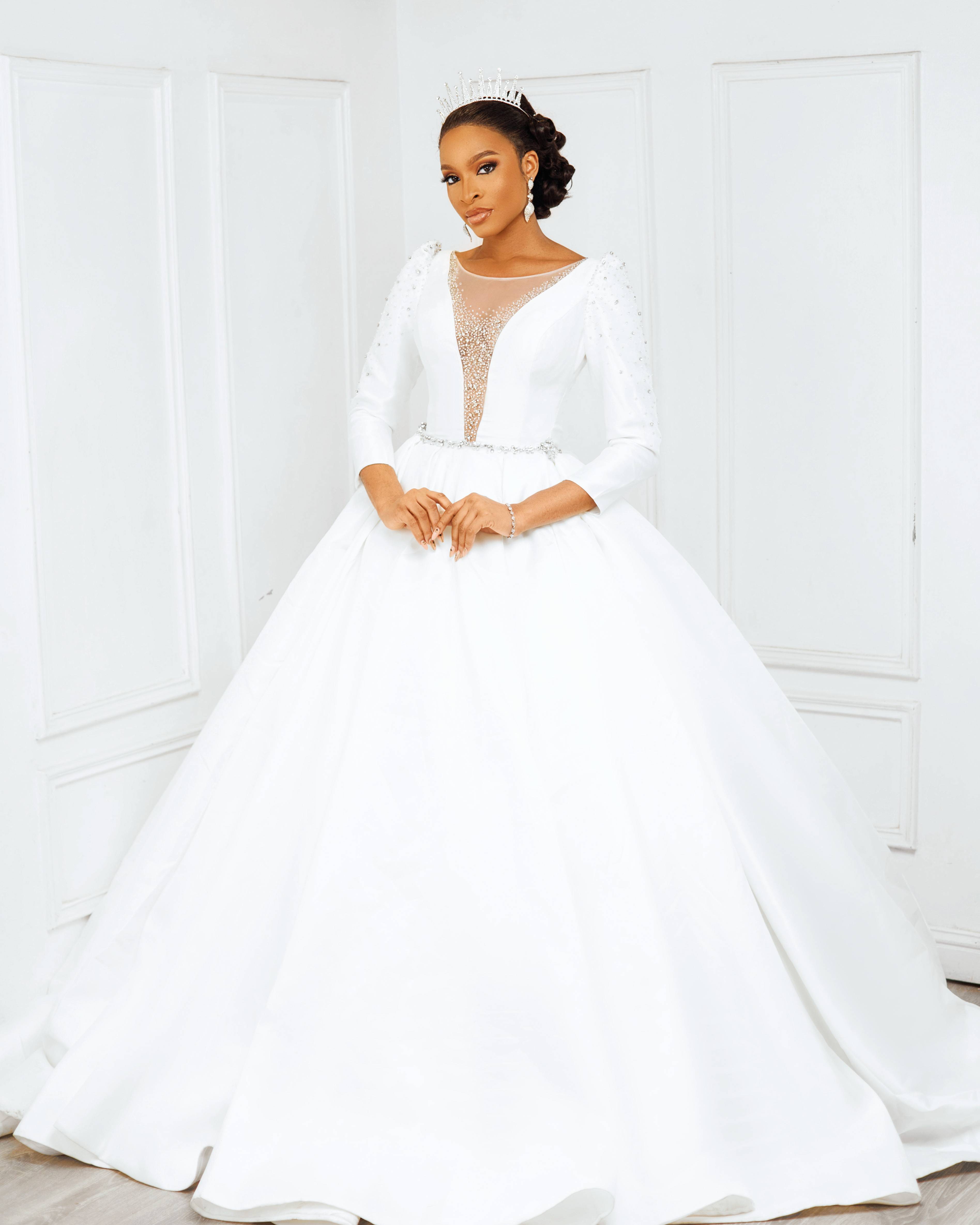 luxury and deluxe Mikado satin  dress wedding gown